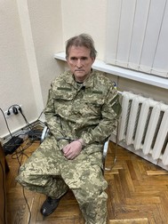 UKRAINE - APRIL 12: (----EDITORIAL USE ONLY – MANDATORY CREDIT - "UKRAINIAN PRESIDENCY / HANDOUT" - NO MARKETING NO ADVERTISING CAMPAIGNS - DISTRIBUTED AS A SERVICE TO CLIENTS----) Fugitive oligarch and Russian President Vladimir Putin's close friend Viktor Medvedchuk sits in a chair with his hands cuffed after a special operation was carried out by Security Service of Ukraine in Ukraine on April 12, 2022. UKRAINIAN PRESIDENCY / Anadolu Agency/ABACAPRESS.COM