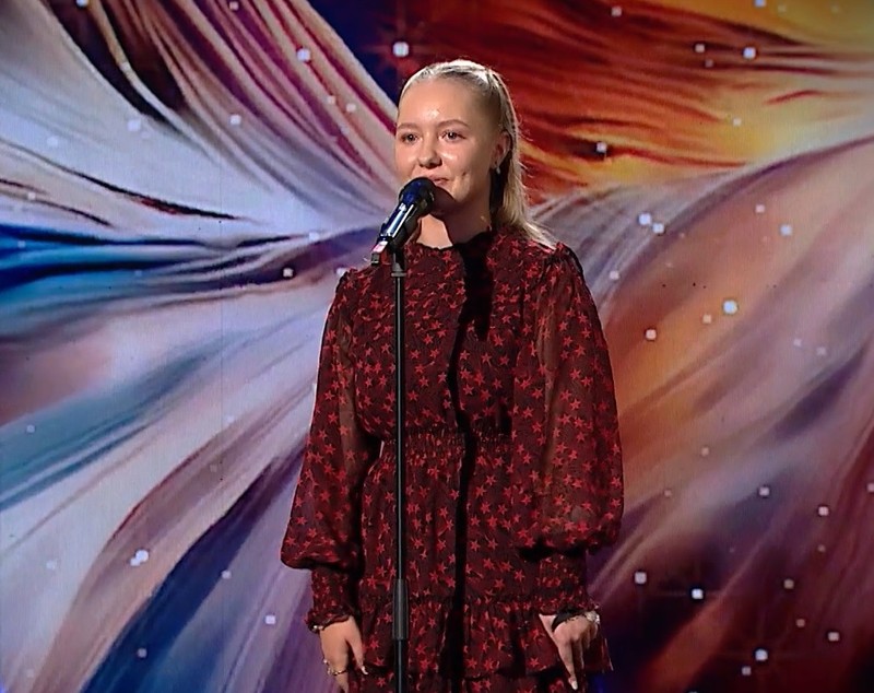 Reacția Andrei când a văzut-o la Românii au talent pe Alexia Tudose, fata cu brațele reatașate: „A apărut la știri”. Ce poartă pe mâna stângă tânăra