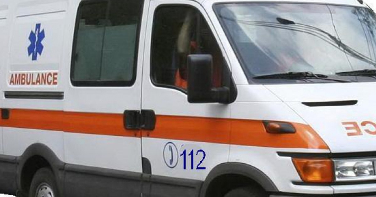 foloseşte ambulanţa pe post de taxi