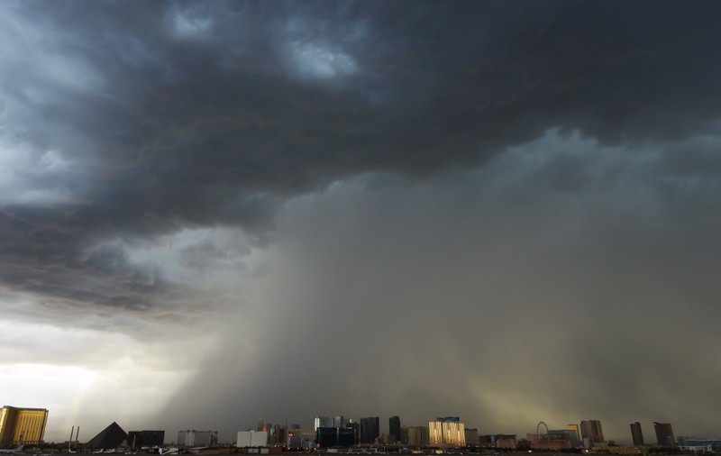 Furtuni în unele zone la începutul săptămânii, apoi revine căldura extremă, inclusiv în București. Prognoza meteo ANM pentru 17 august-14 septembrie 2026