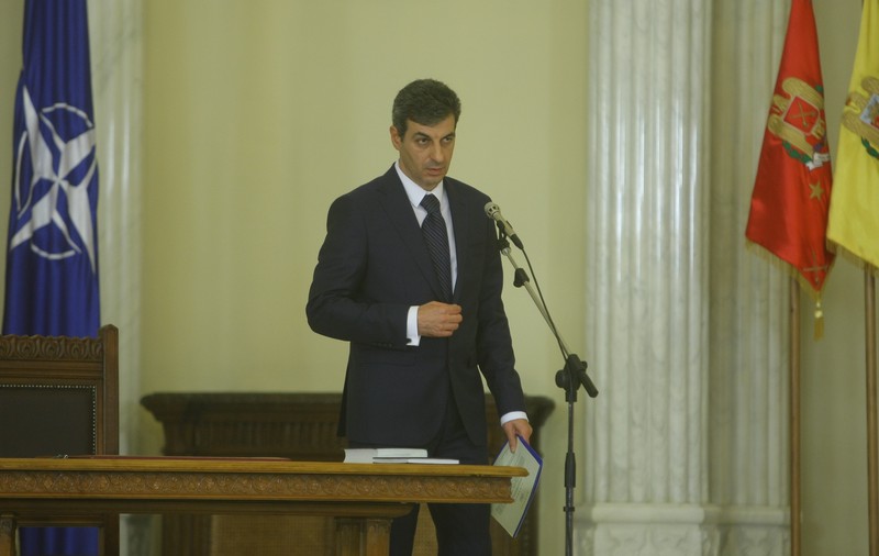 Se întorc acasă? Steaua e tot mai aproape de o revenire în Ghencea. Vizită la MApN şi inspecţie în Ghencea. ”Îl știu, e băiat bun”