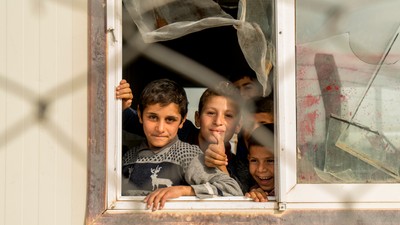 copii-scoala-sat-shutterstock