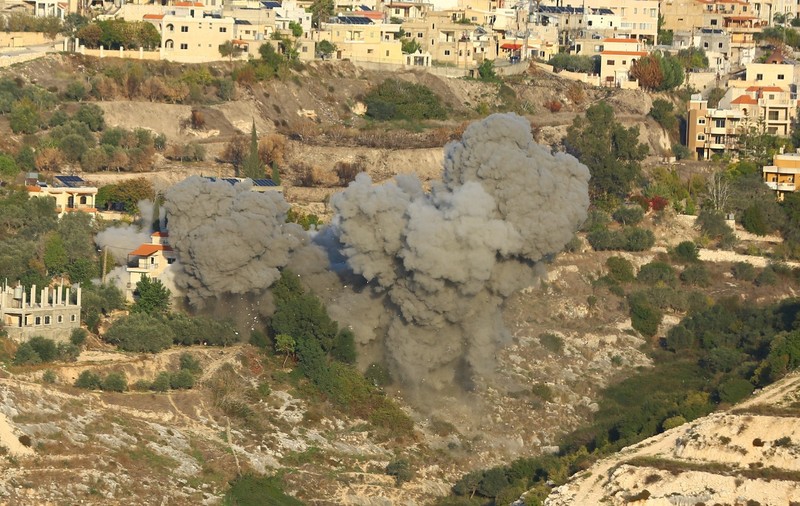 Armata israeliană a reluat atacurile aeriene în Fâșia Gaza, din cauza încălcării armistițiului. Și Libanul este bombardat