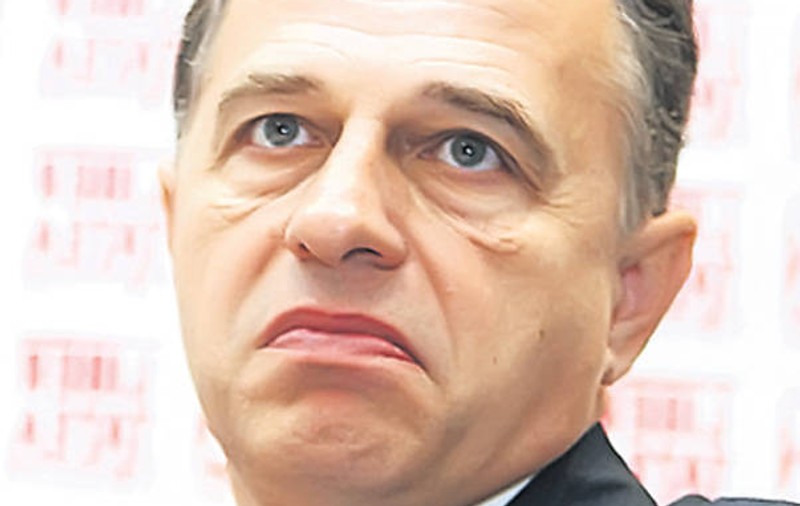 RĂZBOI PE FAȚĂ ÎNTRE MIRCEA GEOANĂ ȘI VICTOR PONTA! „Își dă doctoratul în munciună!”
