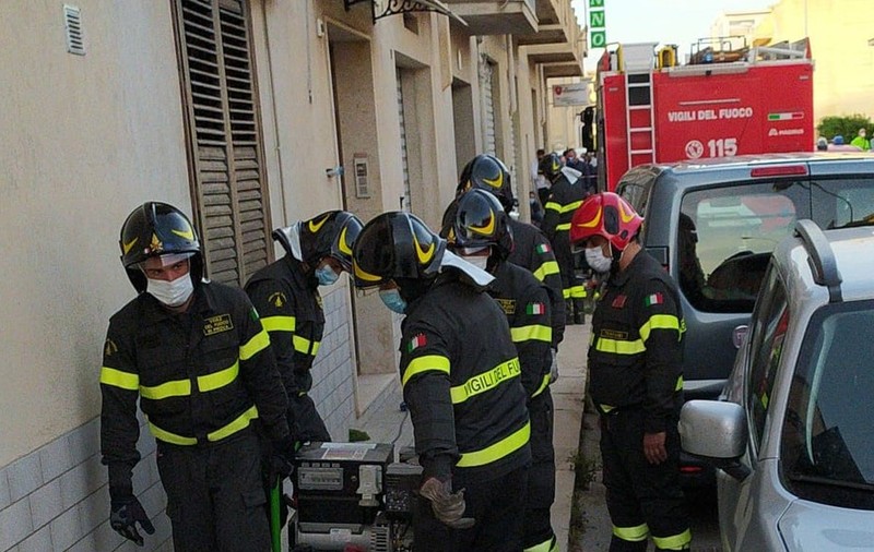 Un român, în stare gravă la spital după ce un bloc s-a prăbușit la Torino în urma unei explozii
