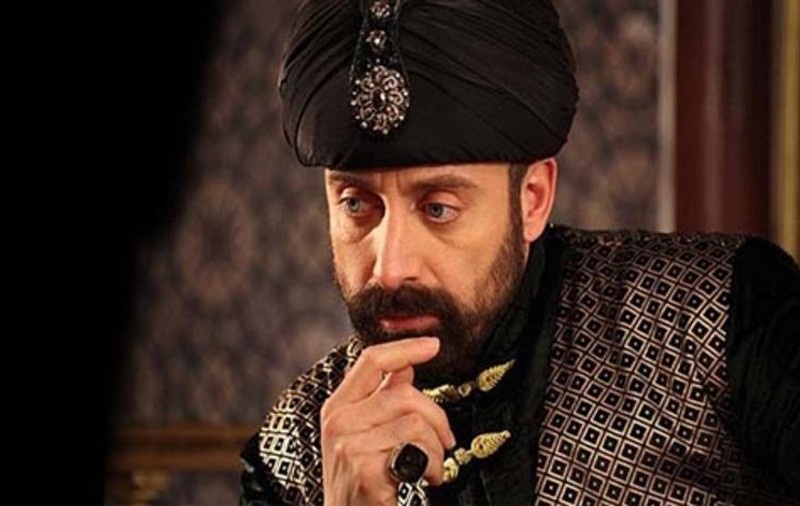 "Suleyman Magnificul" are fani și în Parlamentul României! Află ce deputat nu ratează niciun serial!