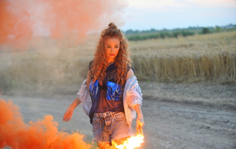 Atenţie, Arde! Annes lansează cel mai sexy şi provocator videoclip, un featuring cu Balkan
