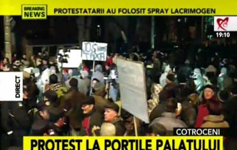 Miting scurt la Cotroceni. Protestatarii se întorc spre Piaţa Universităţii
