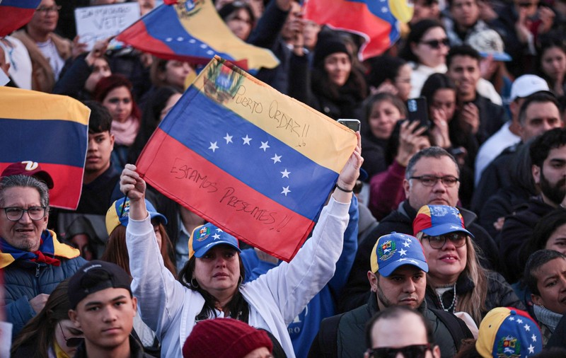 Argentina și Venezuela emit mandate de arestare reciproce împotriva președinților. Milei vrea ca Maduro să fie dat în urmărire internațională