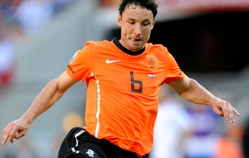 Zegrean l-a învăţat româneşte pe Van Bommel