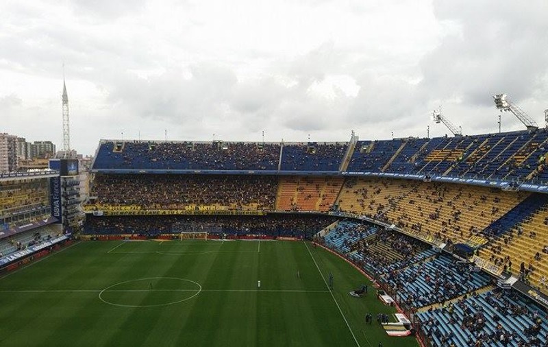 Nebunii de la nivelul al treilea al peluzei de pe celebrul "La Bombonera" au făcut tribuna să se miște ca la un seism. Cutremurul produs de "barras bravas"