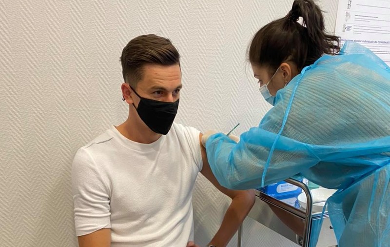Fotbalistul Florin Gardoş, după ce s-a vaccinat: „Dacă au făcut o treabă aşa bună cu Xanax şi Viagra, nu văd de ce n-ar fi bun și vaccinul”