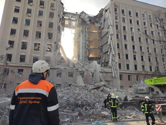 Clădirea administrației regionale din Mikolaiv, distrusă în urma unui bombardament rusesc | Foto: EPA