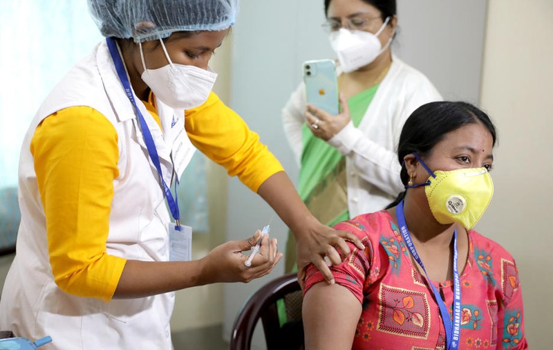 India a aprobat vaccinurile anti-COVID de la AstraZeneca-Oxford și de la compania locală Bharat Biotech