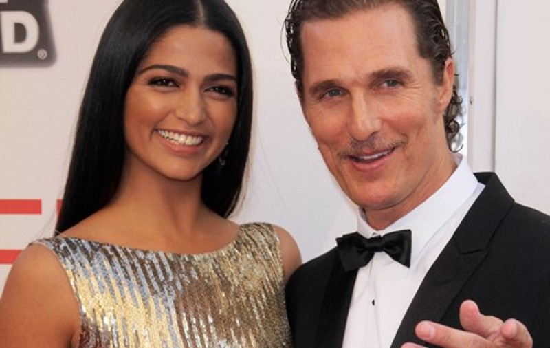 După 2 copii şi 6 ani de relaţie, Matthew McConaughey s-a hotărât să se însoare. Vezi unde va face nunta!