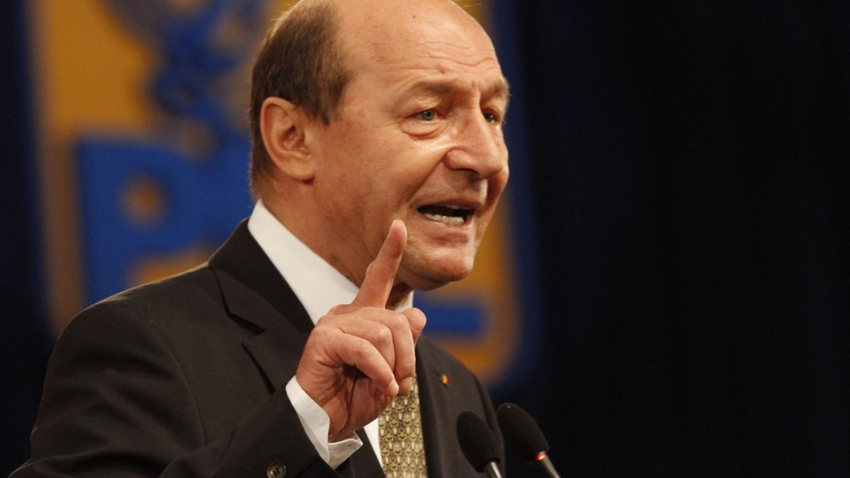 Traian Băsescu spune că încetarea finanțării pentru România din partea UE va fi primul lucru negativ, dacă George Simion va ieși președinte