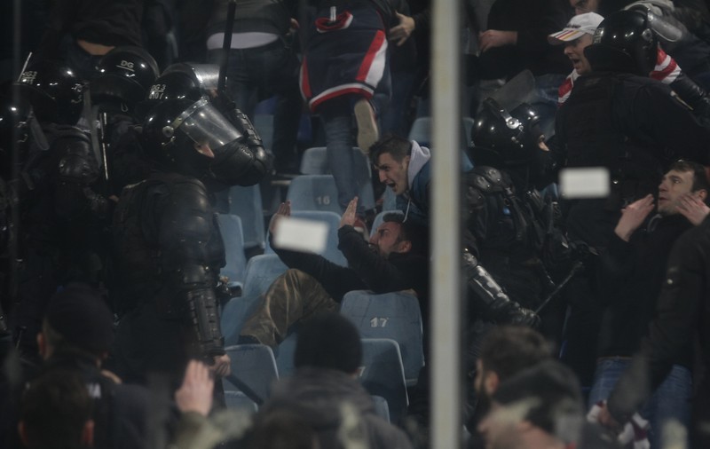 Rapidiștii s-au BĂTUT între ei la derby. Imagini șocante / FOTO&VIDEO