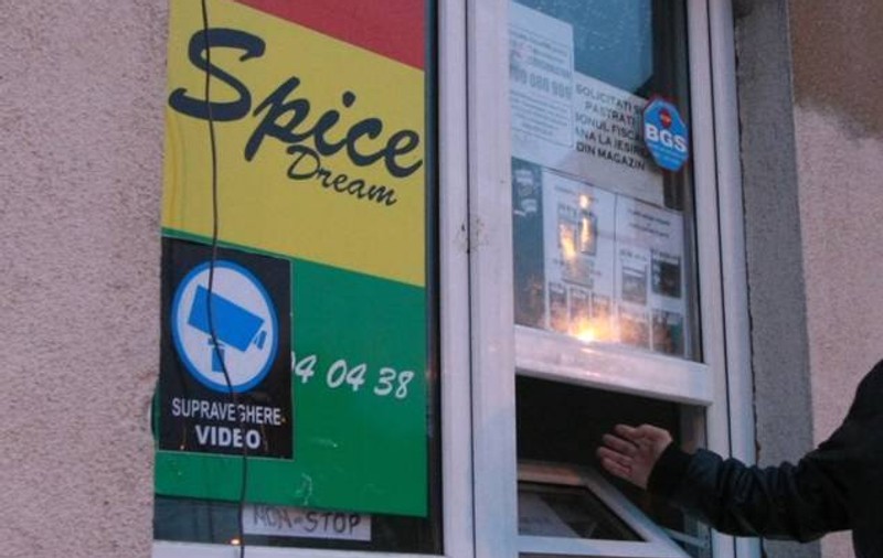 Interzis la etnobotanice. Patronii magazinelor de vise pot face 20 de ani de puşcărie