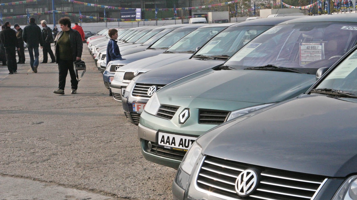Trafuc de mașini second-hand în România