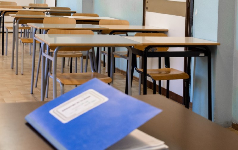 Un elev din Oradea a spart parola directoarei liceului său pentru a modifica notele sale și pe ale colegilor, în catalogul electronic
