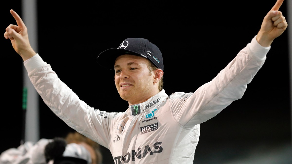 Nico Rosberg, fericit la finalul cursei de la Abu Dhabi. (FOTO: EPA)