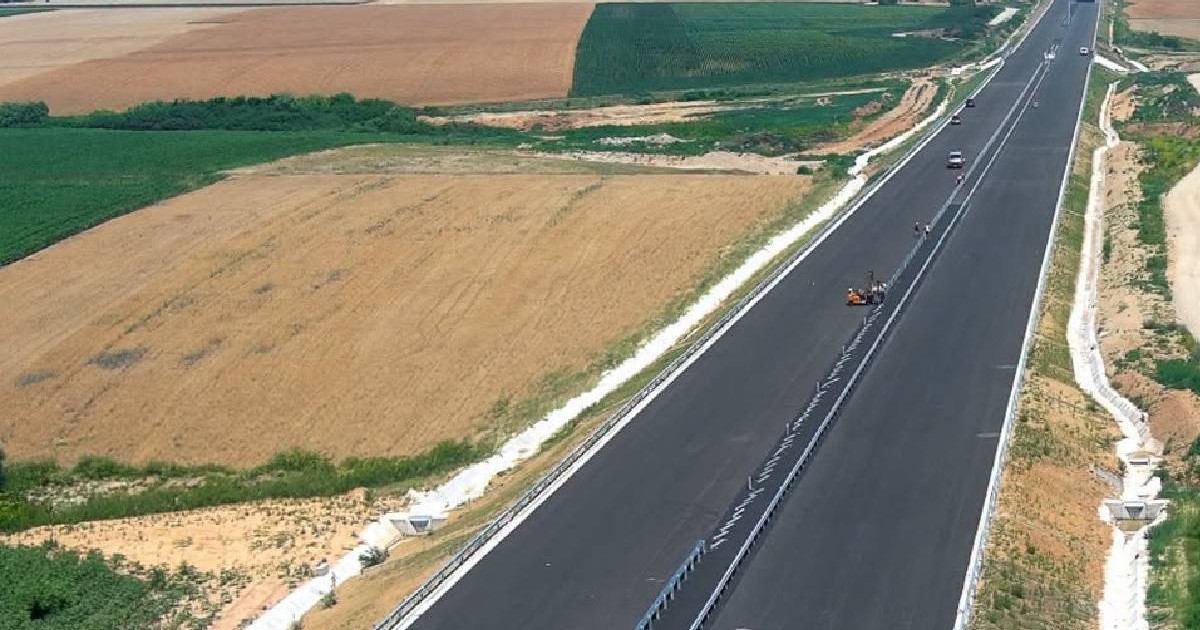 Autostradă asfaltată, situată pe A3, între Chiribiș și Suplacu de Barcău