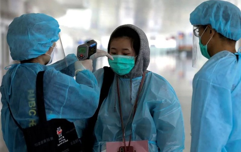 Pandemia globală de COVID-19 a încheiat un cerc complet. Orașul Wuhan a raportat primul caz de infecție importat