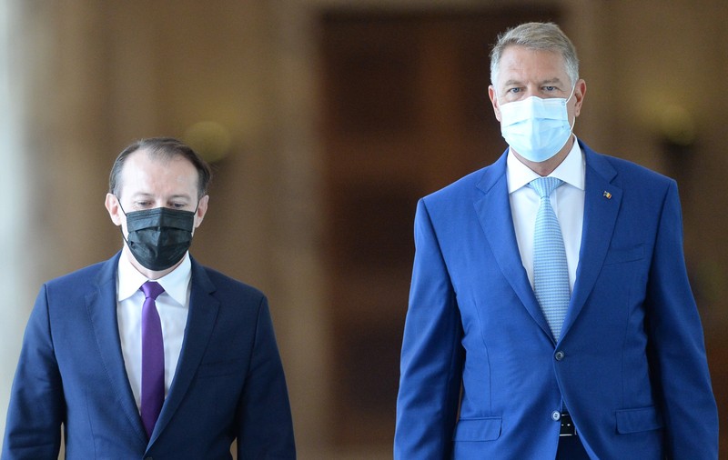 Propagă Iohannis și PNL „virusul obedienței” și în noul an?