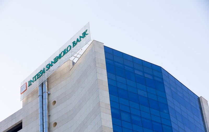 Intesa Sanpaolo Bank România, mesaj adresat clienților transferați de la First Bank