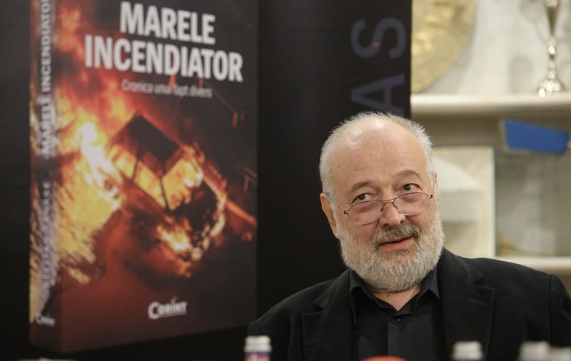 Stelian Tănase a scris o carte ca să scape de suferința pe care i-a provocat-o moartea câinelui său. A așteptat ani buni publicarea: „Circulă și acum liste cu cine intră la tipar și cine nu”