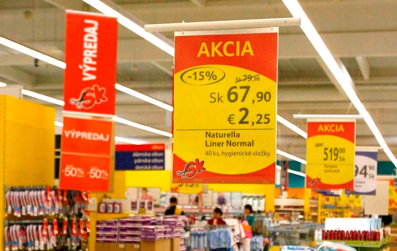 A spart un magazin, a mâncat copios şi s-a predat