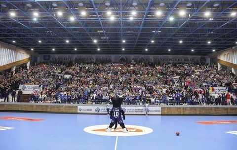 Ginerele lui Mihai Tudose conduce clubul de handbal HC Dunărea Brăila, vizat de DNA. Nici Consiliul Județean n-a scăpat