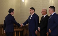 Președintele Nicușor Dan a primit delegația AUR la Palatul Cotroceni, în cadrul consultărilor pentru desemnarea noului premier. Sursă foto: Libertatea