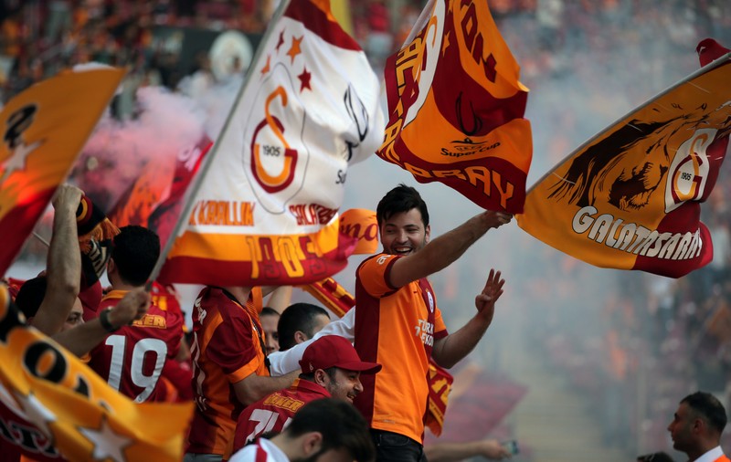 Derby-ul Galatasaray - Fenerbahce a fost anulat după o alertă teroristă!