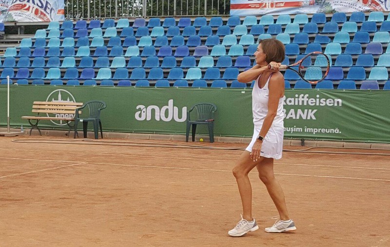 Carmen Iohannis a jucat tenis cu copiii, în Sibiu. Apariție de senzație pe teren / FOTO & VIDEO