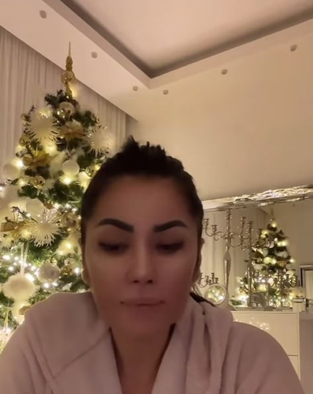 Imagini cu bradul de Crăciun al Oanei Zăvoranu. Cum arată casa actriței, plină de oglinzi și obiecte strălucitoare