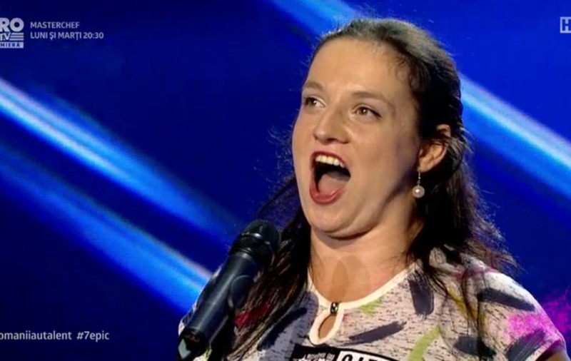 Paula Rad de la Românii au talent, femeia de serviciu cu 11 ani de canto în spate care a făcut-o pe Andra să plângă