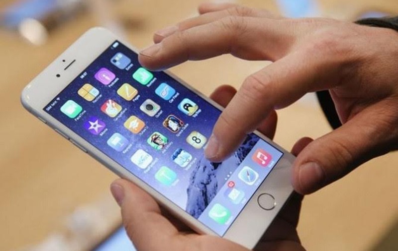 Experiment: Telefonul, mai important decât cel mai bun prieten