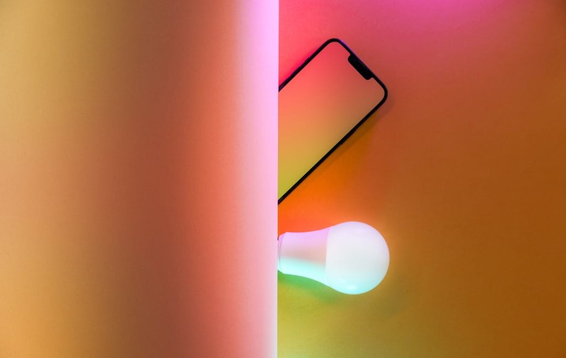 Paleta de culori în web design: Cum să alegi culorile potrivite pentru brandul tău