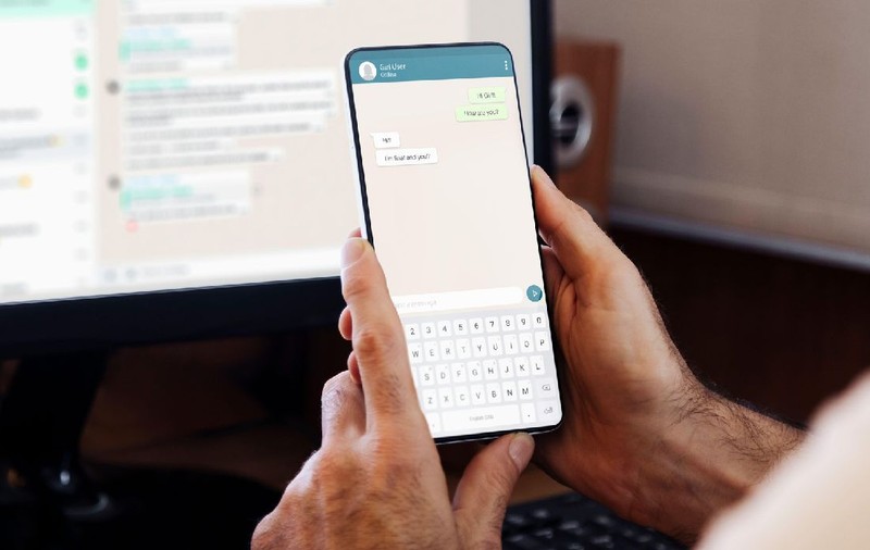 A pierdut 300.000 de euro în 3 luni, după un mesaj pe WhatsApp. Un belgian avertizează despre escrocheria care l-a ruinat