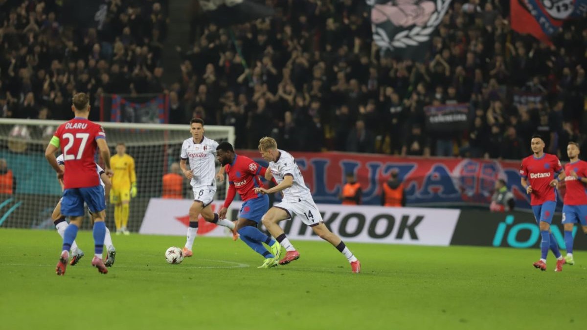 Fază din meciul FCSB - Bologna, din Liga Europa, 23 octombrie 2025