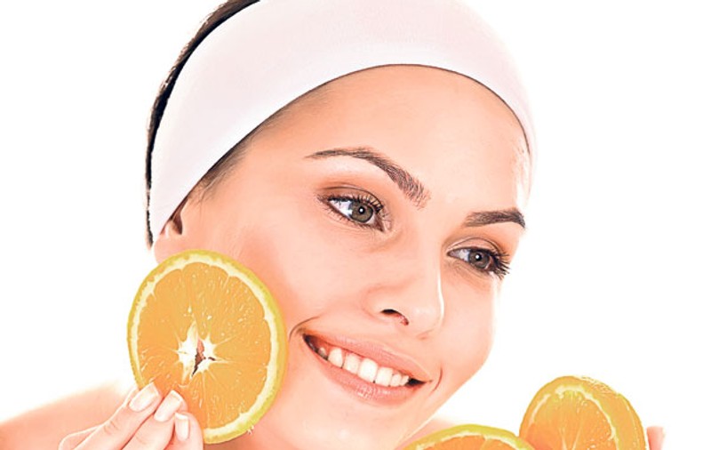 Masca de portocale reglează secreţia de sebum