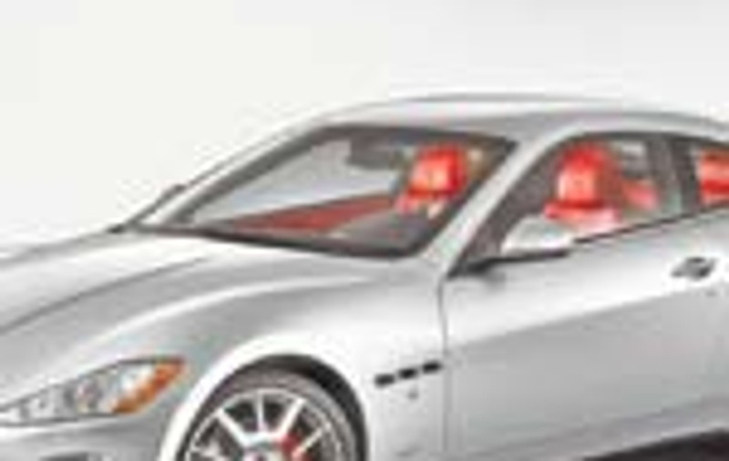 Maserati le excita pe femei, iar pe barbati, Lamborghini