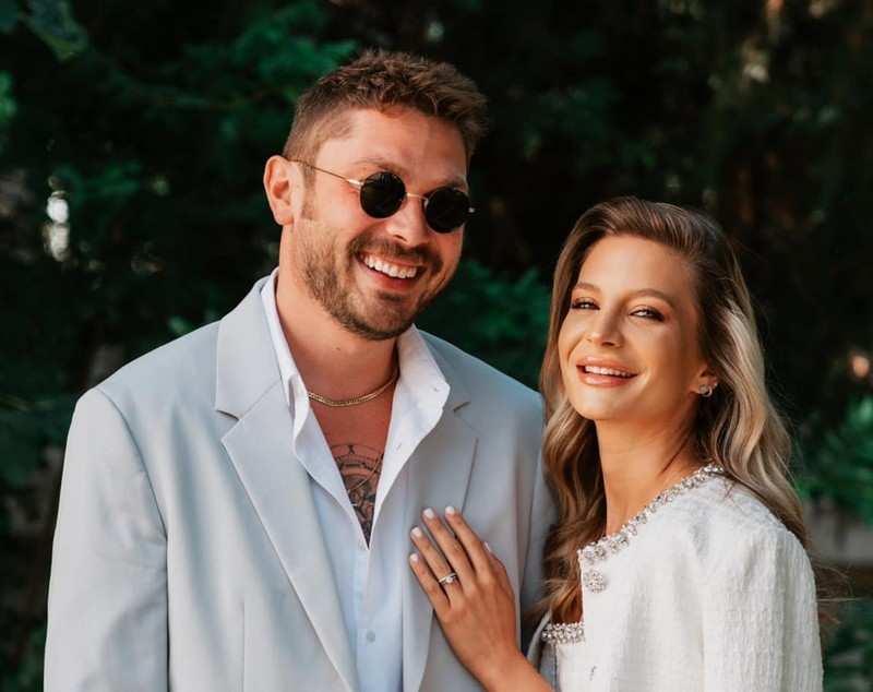 Ana Baniciu s-a îmbolnăvit după ce a mâncat la un restaurant. „Sunt slăbită. Vine cineva să îmi facă perfuzii”