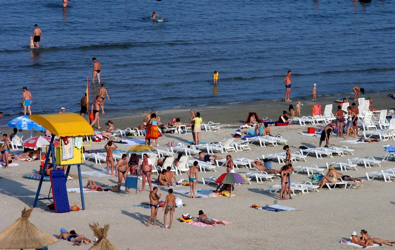Explicația complexului din Mamaia pentru tariful de 200 de lei pentru un loc pe cearșaf