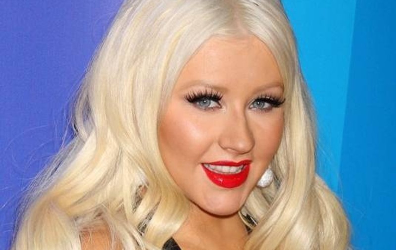 Christina Aguilera îşi lanseaza ultimul său parfum în România, în clubul Vârciu!