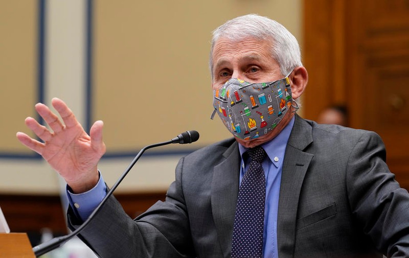 Anthony Fauci: „Vaccinările cu Johnson & Johnson ar putea fi reluate, cu anumite restricţii sau avertizări”