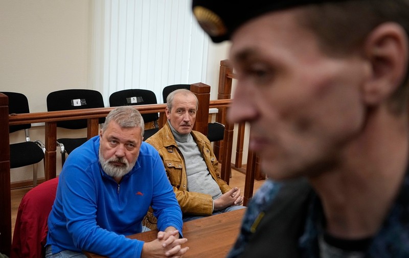 Redactorul-şef al publicaţiei Novaia Gazeta a fost arestat la Moscova, în timp ce Vladimir Putin rostea discursul către naţiune