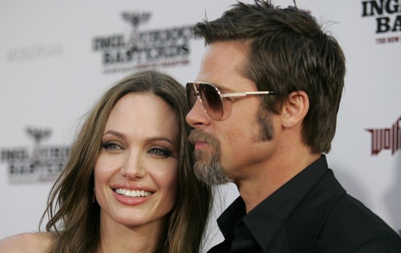 Angelina şi Brad, personaje de carte