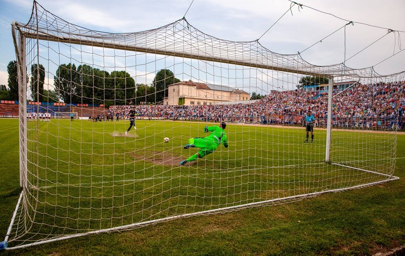 Liga 2, etapa a 22-a. Petrolul, în 10 o repriză, a plecat cu tolba plină de la Târgu Jiu. Programul și rezultatele